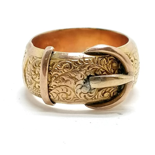 217 - 1901 Chester hallmarked gold belt buckle ring by Edward Vaughton - size N & 3.5g & has some dents to... 