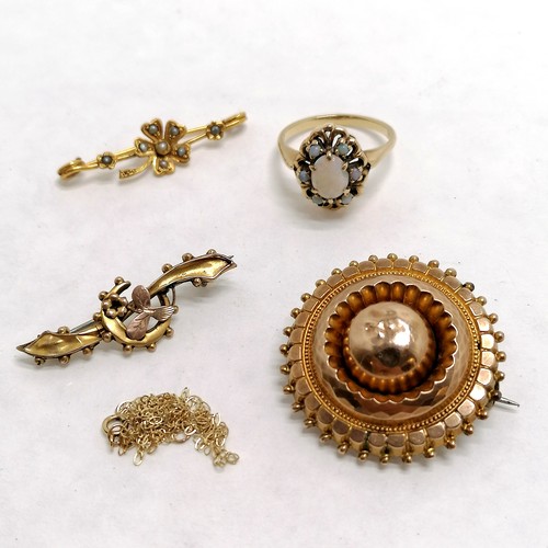 237 - 2 x 9ct marked gold bar brooches (1 with metal pin), unmarked gold circular brooch (with metal pin),... 