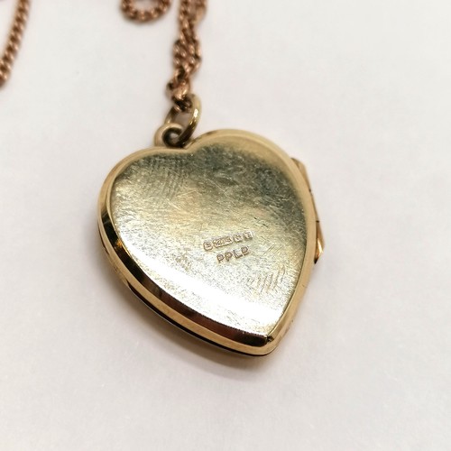 259 - 9ct hallmarked gold heart shaped locket on a 9ct gold 48cm chain - total weight 6.4g & in good condi... 