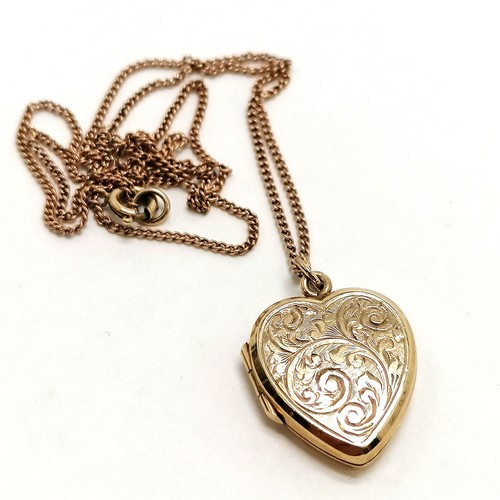 259 - 9ct hallmarked gold heart shaped locket on a 9ct gold 48cm chain - total weight 6.4g & in good condi... 