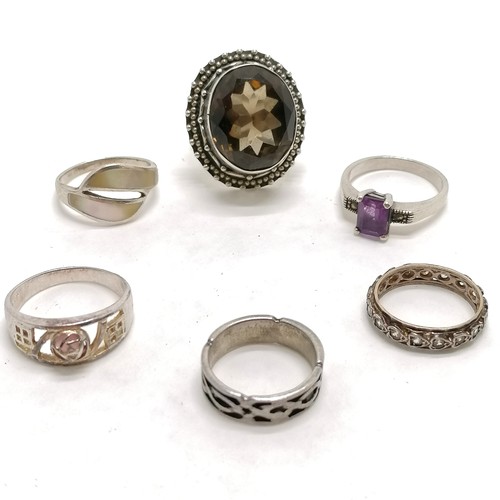 267 - 6 x silver rings inc amethyst / marcasite, large smoky quartz, 9ct and silver eternity etc ~ total w... 