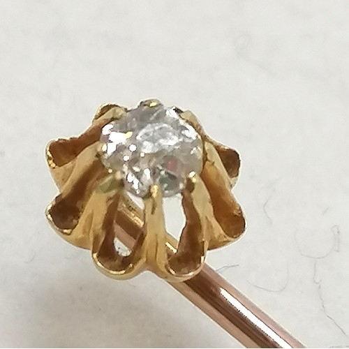 348 - Antique unmarked gold tie pin set with a diamond (approx 3mm diameter) - 6cm long & 1.4g total weigh... 