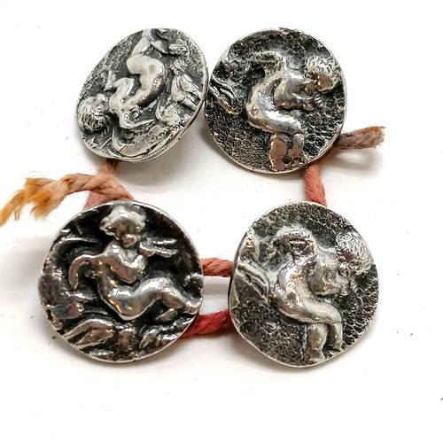 370 - Set of 4 silver buttons depicting cupid by George Nathan & Ridley Hayes - 1.5cm diameter & total wei... 