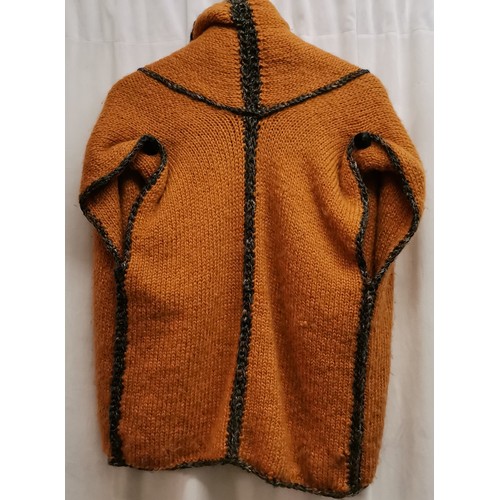 76 - 2 1980s knitwear. Three-piece suit by 'Mary Farrin' jacket, top and skirt in good condition, size sm... 