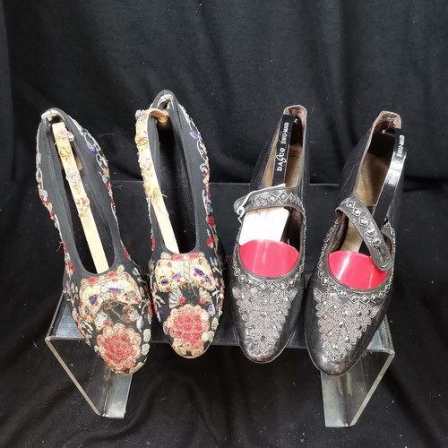 119 - 2 pairs of 1920s evening vintage shoes, one with an embroidered pattern and the other pair with bead... 