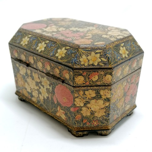 5 - Antique Kashmir box with a hinged lid with profuse decoration - 16cm x 11cm x 10cm high - slight los... 