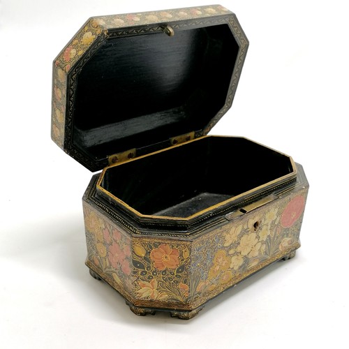 5 - Antique Kashmir box with a hinged lid with profuse decoration - 16cm x 11cm x 10cm high - slight los... 