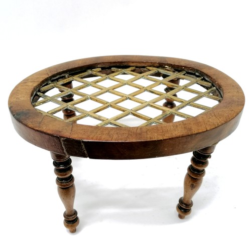 15 - Oval mahogany brass trivet, has repairs T/W a Sorrento ware octagonal tray with brass gallery 40cm a... 