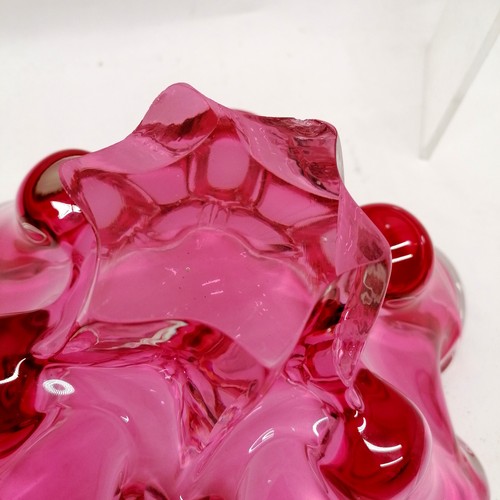 129 - Qty of mostly cranberry glass inc art glass bowl (25cm diameter) - some a/f