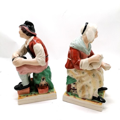 154 - Pair of antique large scale seated Staffordshire figures 31cm high. in good used condition, no crack... 