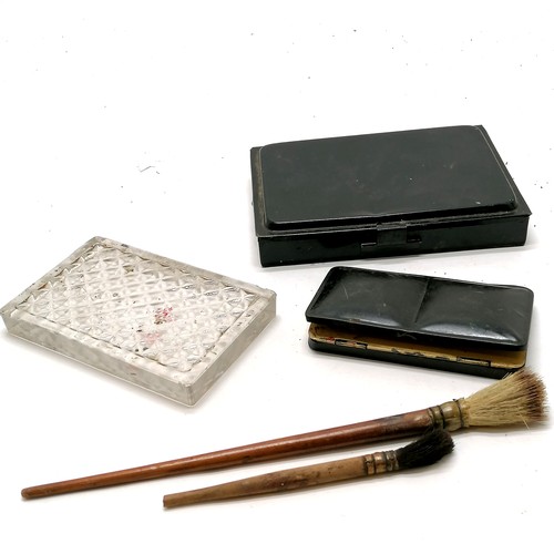 160 - Reeves antique artists watercolour box, 20cm x 14cm, another smaller, brushes and a glass block