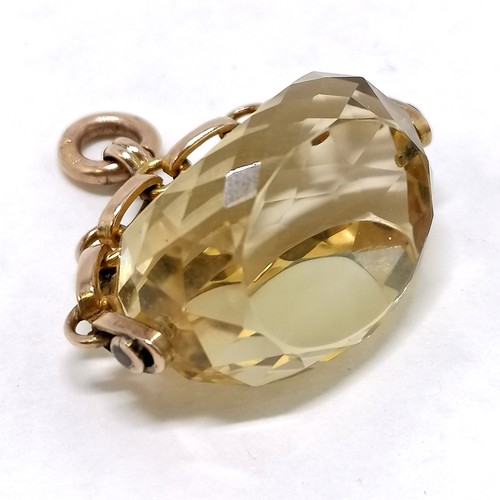 204 - 9ct hallmarked rose gold citrine swivel fob pendant with fancy link detail to swivel - total weight ... 