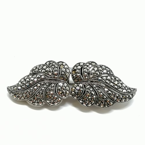 206 - Boxed sterling silver double dress clip marcasite brooch, Italian silver Milor pendant (3cm diameter... 