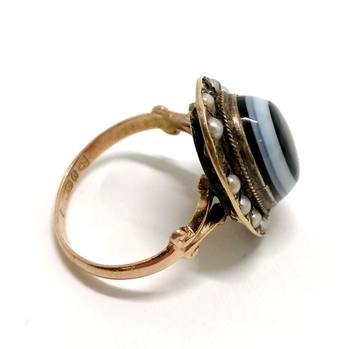 225 - Antique Chester hallmarked 9ct gold banded agate & cut pearl ring - size M½ (missing 3 pearls) t/w u... 