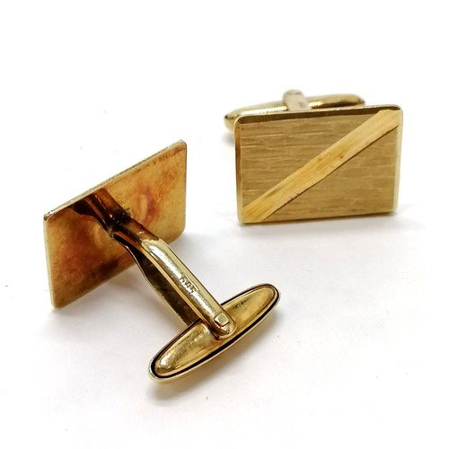 245 - Pair of 14ct 585 marked cufflinks, 13.4g. In good bright condition - SOLD ON BEHALF OF THE NEW BREAS... 