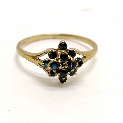 262 - 4 x 9ct gold rings inc sapphire / diamond / garnet - 8.7g total weight - SOLD ON BEHALF OF THE NEW B... 