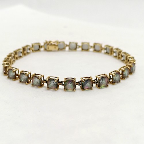 280 - 9ct hallmarked gold fancy stone set bracelet - total weight 7.6g