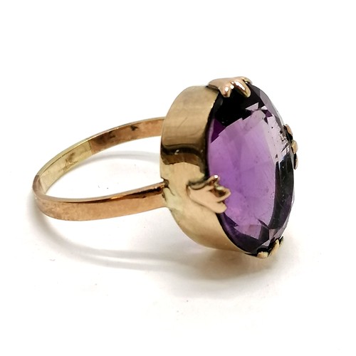 322 - 9ct marked gold amethyst ring - size R & 3.9g