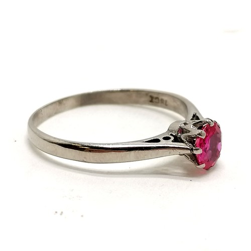 360 - 18ct marked white gold ruby ring - size S & 2.6g total weight ~ stone approx 5.5mm x 4.5mm & 1 claw ... 