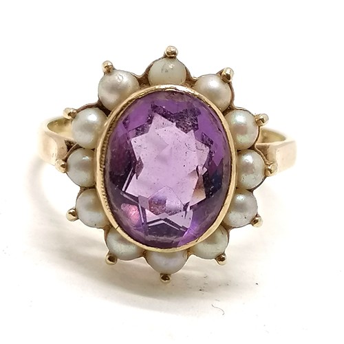 362 - 9ct hallmarked gold amethyst & pearl set ring - size N & 2.8g total weight