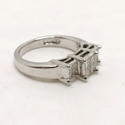 367 - 18ct hallmarked white gold diamond triple cluster ring (12 x princess cut) - size I & 4.9g total wei... 