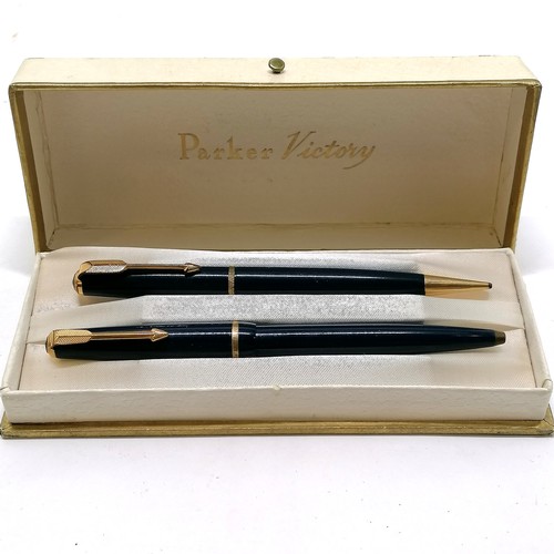 554 - 5 x boxed Parker pens inc Vacumatic, Victory etc