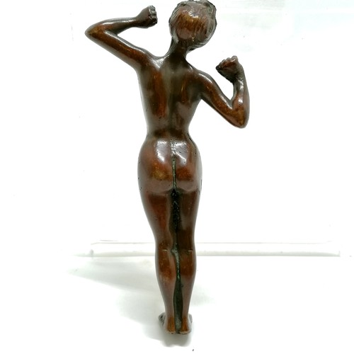 566 - Patinated Bronze sculpture of Nude woman (15cm high), a pistol grip matched set of carving implement... 