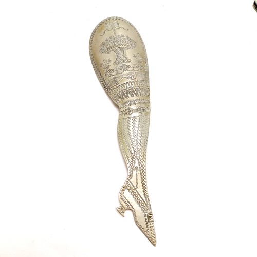 612 - Qty of oddments inc antique nickel shoehorn in the form of a ladies leg (19cm), unmarked silver hand... 