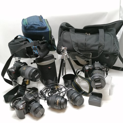 54 - 2 x Nikon D40 cameras with lenses (DX SWM VR ED IF Aspherical Φ72 & Φ77), Minolta Dynax 303si with l... 