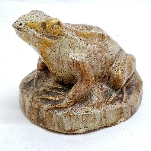 83 - Pair of stoneware high fired glazed figures of frogs - 10cm high & approx 18cm across ~ both have sl... 