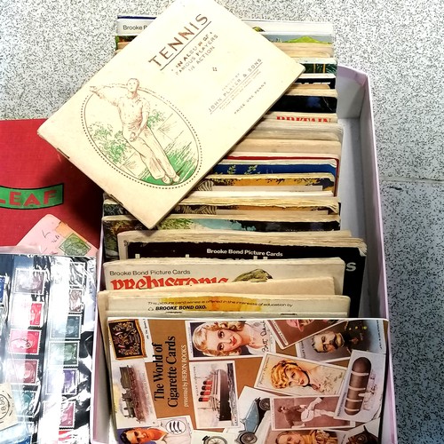 124 - Movaleaf stamp album (with contents) t/w qty of mostly trade / tea cards & filled albums