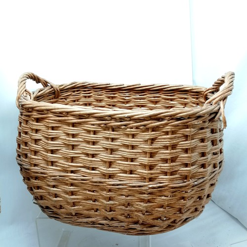 129 - 4 items of basket ware . in good used condition