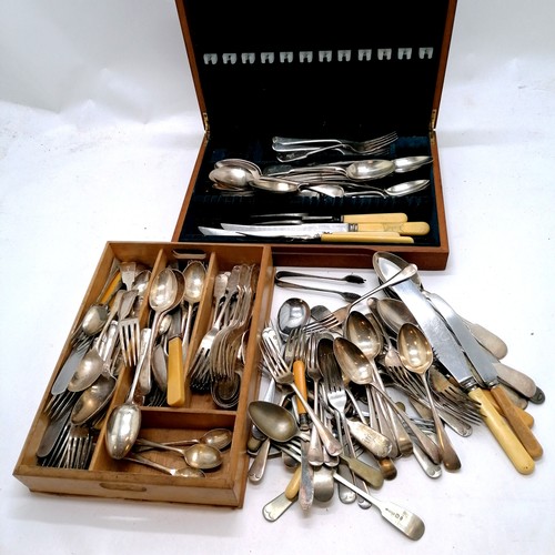 173 - Qty of loose silver plated cutlery inc crested fiddle pattern loose in a canteen box etc