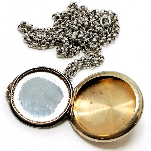 191 - Antique 800 silver pill box pendant with enamel decoration to front & mirror inset (3.2cm diameter) ... 