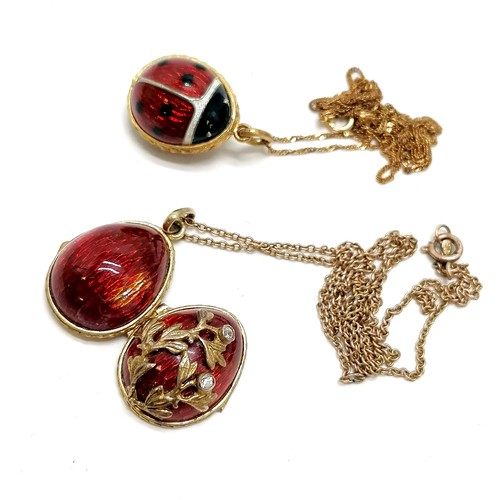 273 - 2 x unmarked enamel pendants (ladybird & egg locket pendant - a/f on reverse) both on 9ct marked gol... 