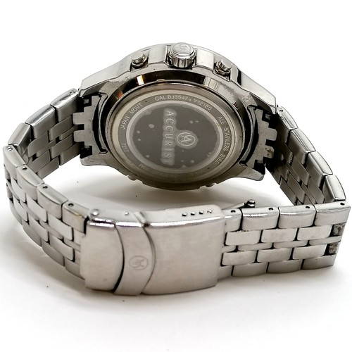 460 - Accurist stainless steel quartz Skymaster chronograph watch (44mm case) - running but WE CANNOT GUAR... 