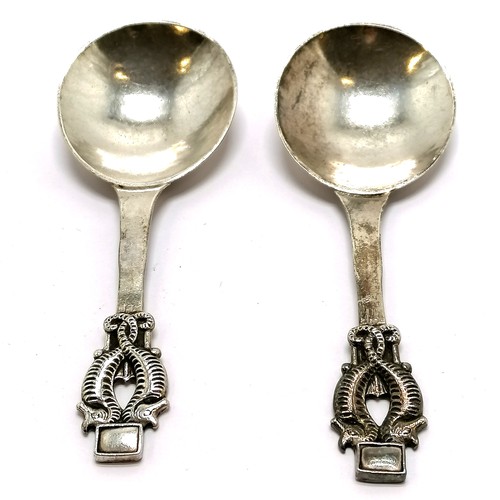 508 - 1905 silver pair of Arts & Crafts spoons with seahorse detail handles by William Snelling Hadaway (1... 