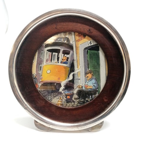 524 - 2 x sterling silver photograph frames - largest 17.5cm diameter & has dent to front & replaced back