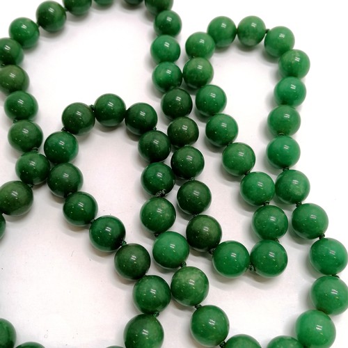 162 - Green jade / jadeite (?) bead necklace - 76cm long (beads approx 11.5mm in diameter) ~ 156g total we... 