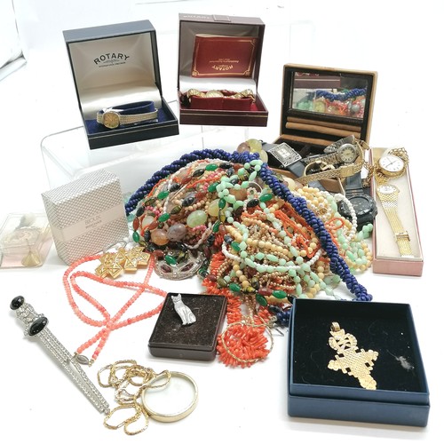 186 - Quantity of costume jewellery incl. a pair of Rochas Paris gold tone clip on earrings, coral bead ne... 