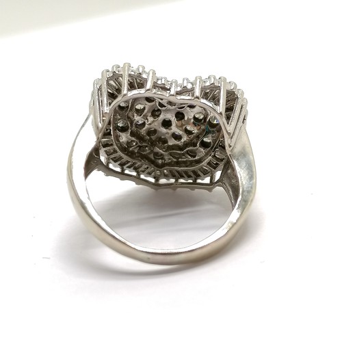 202 - 18ct white gold marked heart design diamond (baguette + brilliant cut) set cluster ring - size M½ & ... 