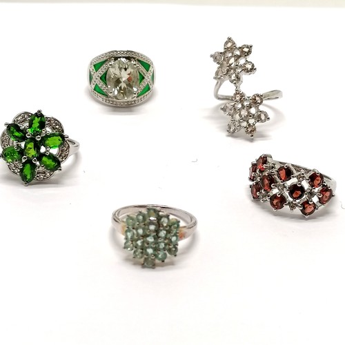 235 - 5 x silver stone set rings inc double stone set flower, stone ring with green enamel shoulders etc -... 