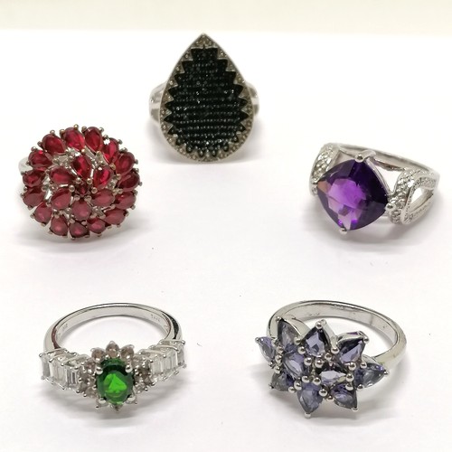 238 - 5 x silver stone set rings inc amethyst, ruby (man-made) cluster, etc - total weight 29g