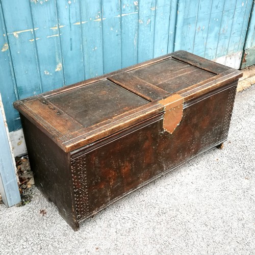 413 - Antique oak coffer with later copper plate covering the original lock plate 109cm long x 50cm high x... 