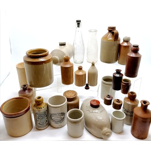 421 - Qty of stoneware jars / bottles inc Camwal, Cracknell, Stevens & Ford (x2), Dundee marmalade (x2), d... 