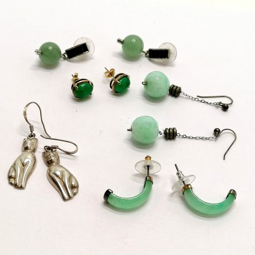 478 - 5 x pairs of earrings - 3 x jade(ite) inc Metropolitan Museum of Art, green glass balls & Thailand p... 