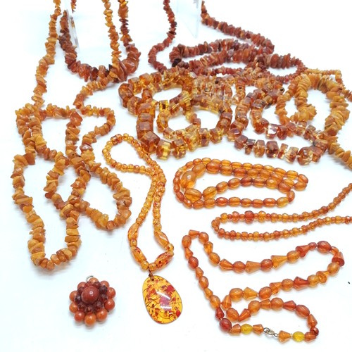 489 - Qty of amber jewellery inc necklaces (longest 180cm) etc ~ total weight of lot 873g