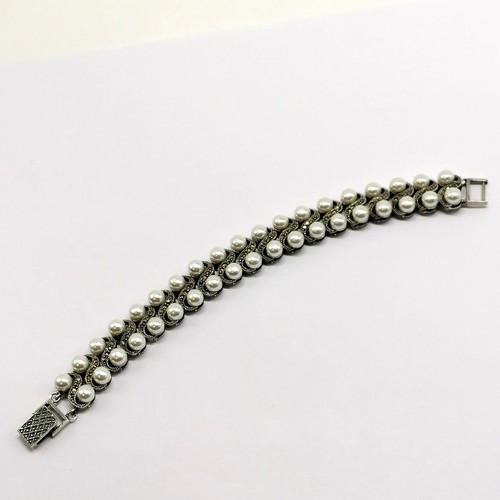 538 - Silver faux pearl & marcasite set bracelet - 19cm & 37.5g total weight