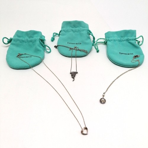 559 - 3 x Tiffany silver necklaces with original pouches - SOLD ON BEHALF OF THE NEW BREAST CANCER UNIT AP... 