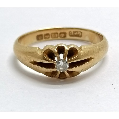 637 - Antique 18ct hallmarked gold diamond set gypsy solitaire ring - size N & 3.8g total weight